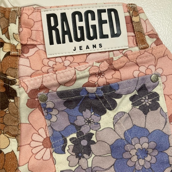 Ragged Jeans Floral Pants - Picture 3 of 7